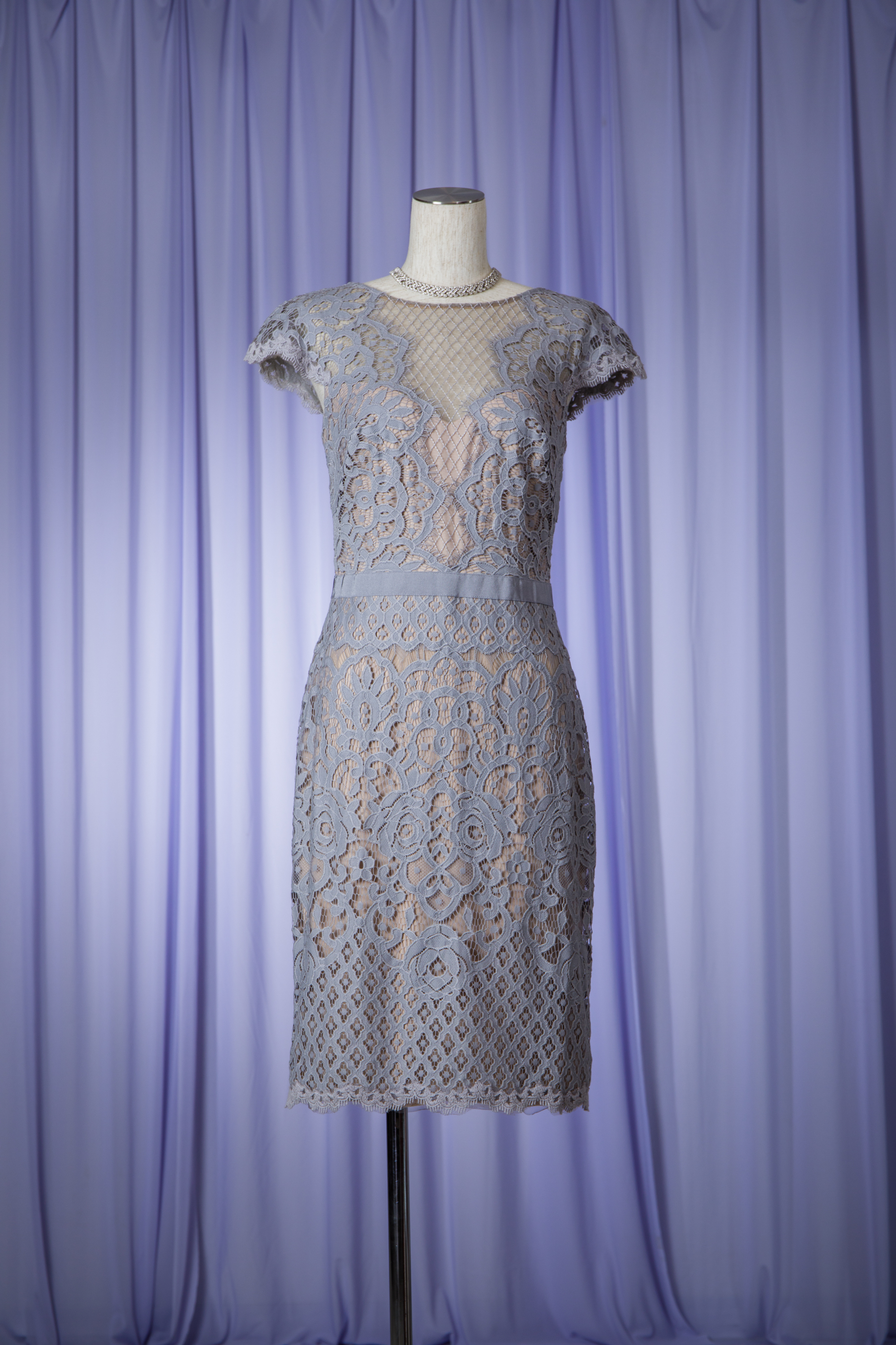 Tadashi Shoji ドレス　品番bsv18930mサイズ2