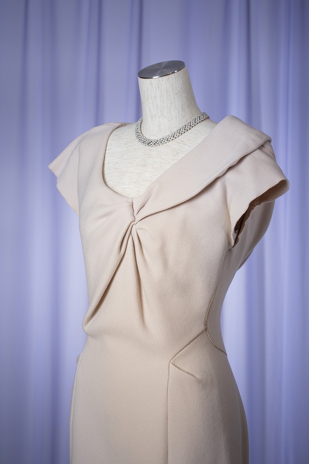 Louis Vuitton ルイ ヴィトン ベージュドレス | 結婚式･パーティードレスレンタルなら【ドレスティーク】