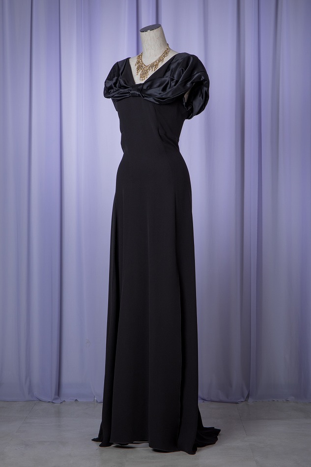 Louis Vuitton ルイ ヴィトン ブラックスリットロングドレス | 結婚式･パーティードレスレンタルなら【ドレスティーク】