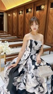 Monique Lhuillier モニークルイリエ 花柄ベアロングドレス