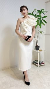 Badgley Mischka バッジェリーミシュカ ホワイトワンショルダードレス(パール付)