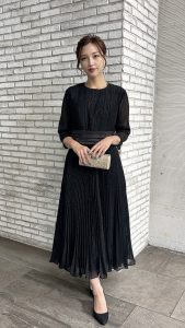 Mac Duggal マックデュガル　ブラックプリーツミモレドレス