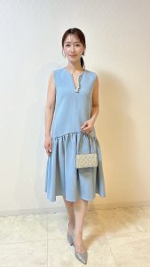 YOKOCHAN　ヨーコチャン　水色裾フリルドレス